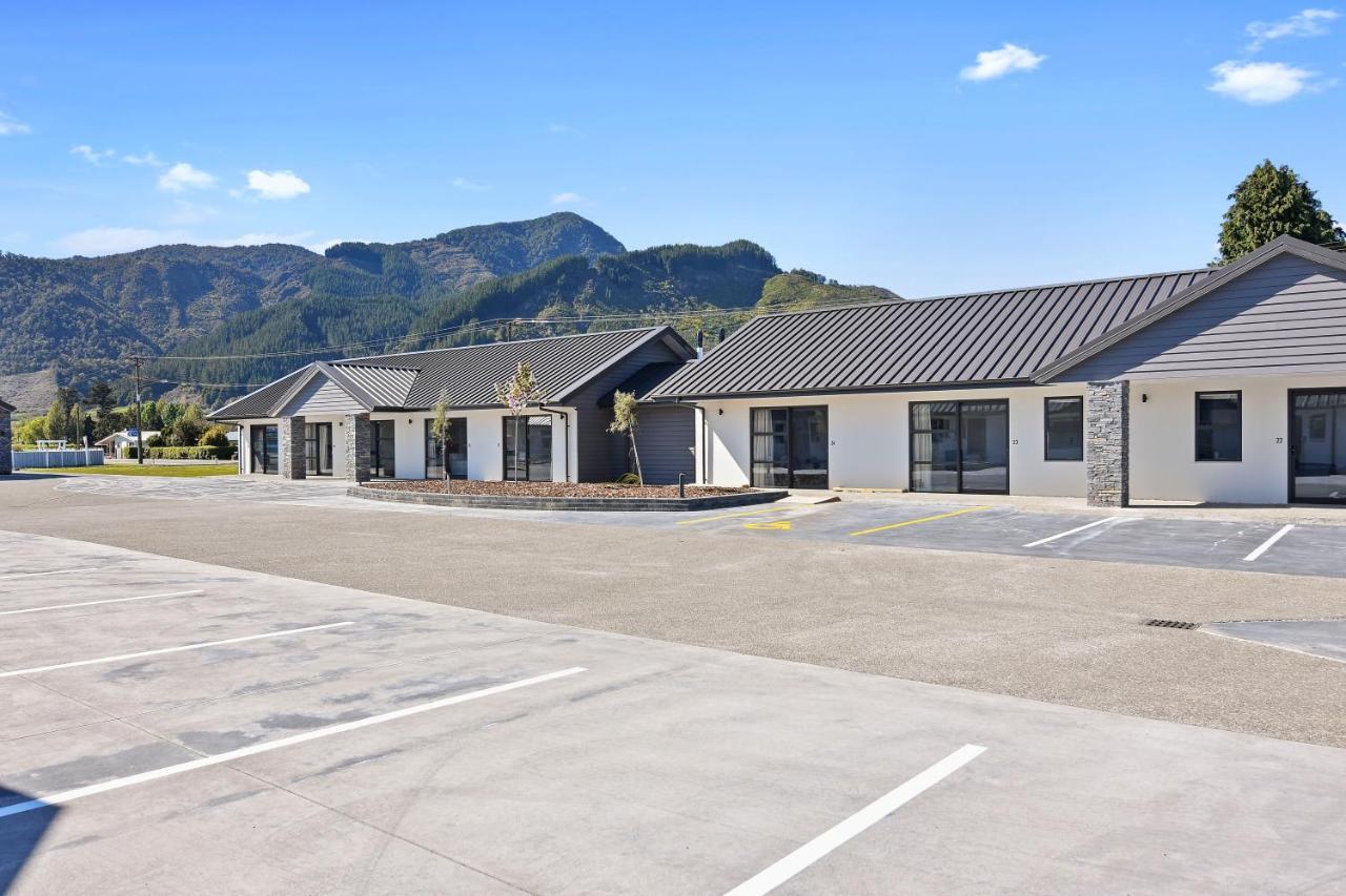 Grand Suites Murchison Exterior photo